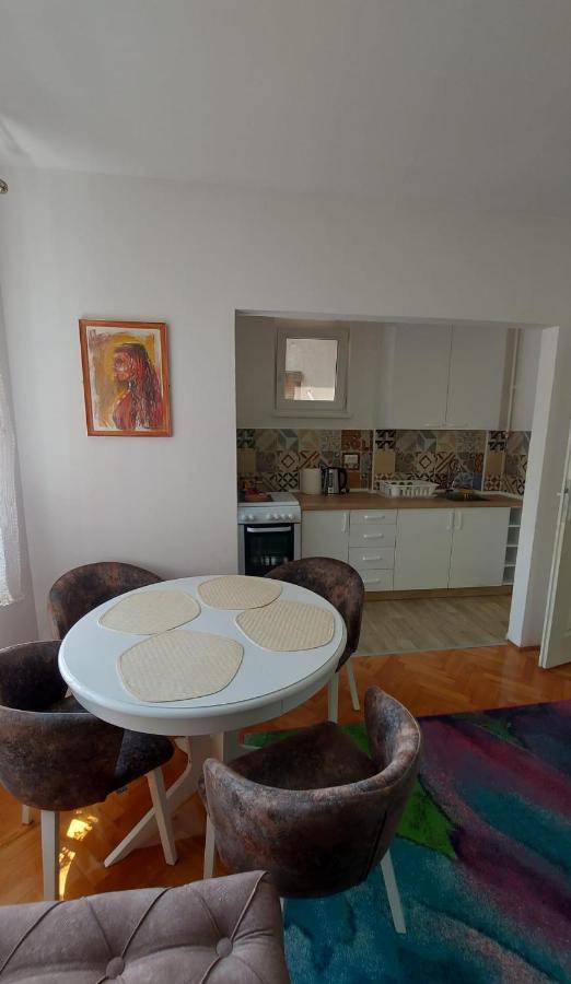 Apartman Milica Vrsac Exteriör bild